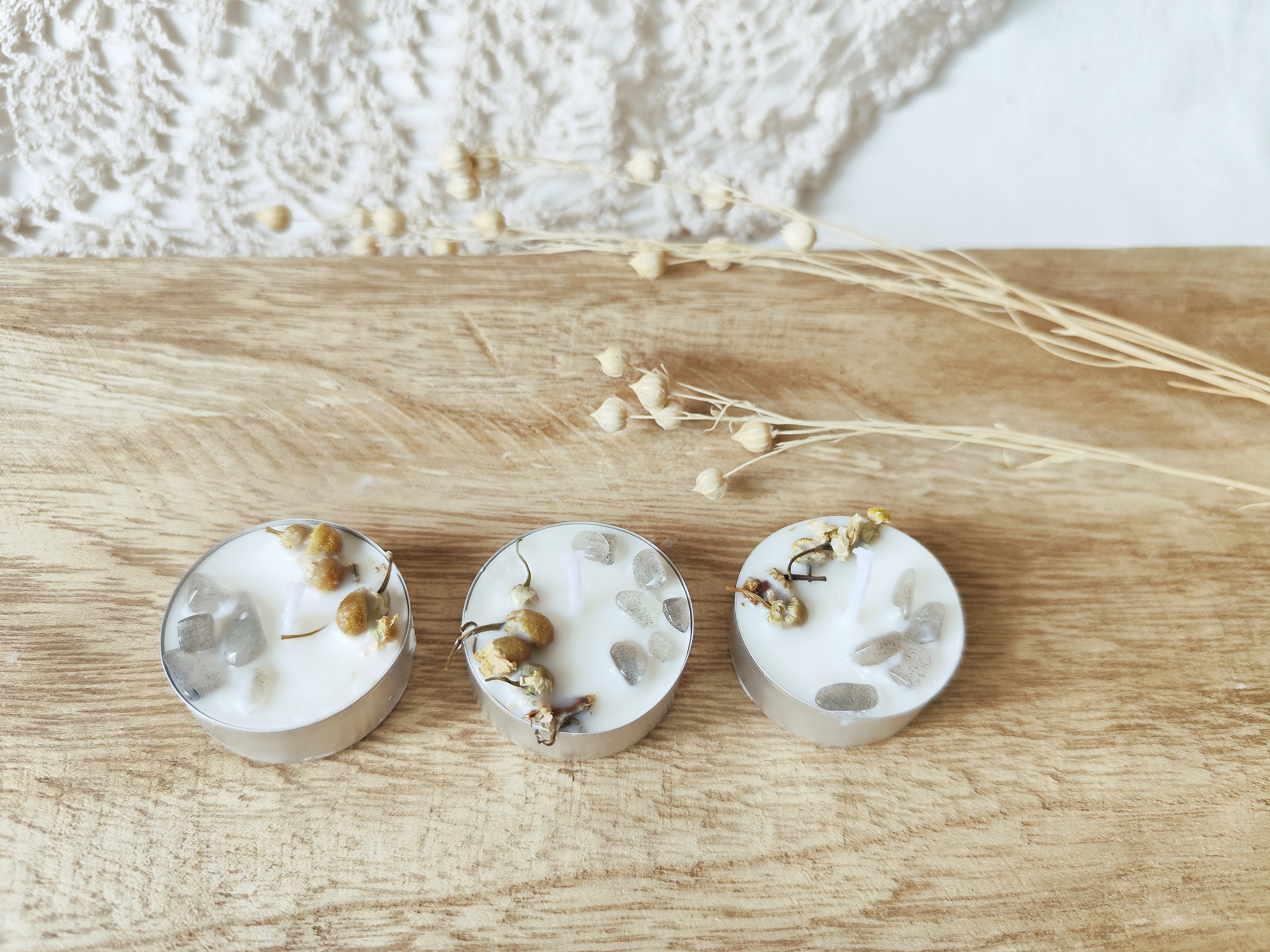 Set de 9 Velas de Té “Canción de Cuna” con Posavasos de Madera – Lavanda & Manzanilla para Relajar y Dormir Mejor