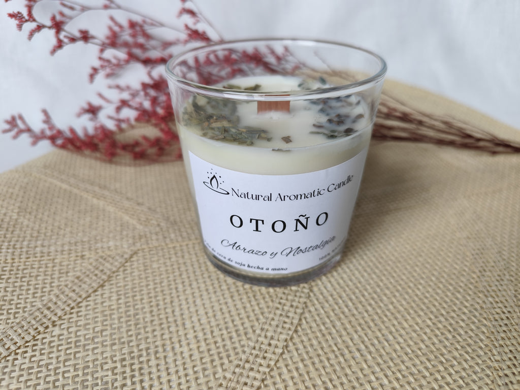Vela aromatica con olor a otoño
