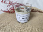 Vela aromatica con olor a otoño
