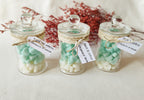 Mini wax melts en forma de corazones con fragancia floral fresca y dulce.
