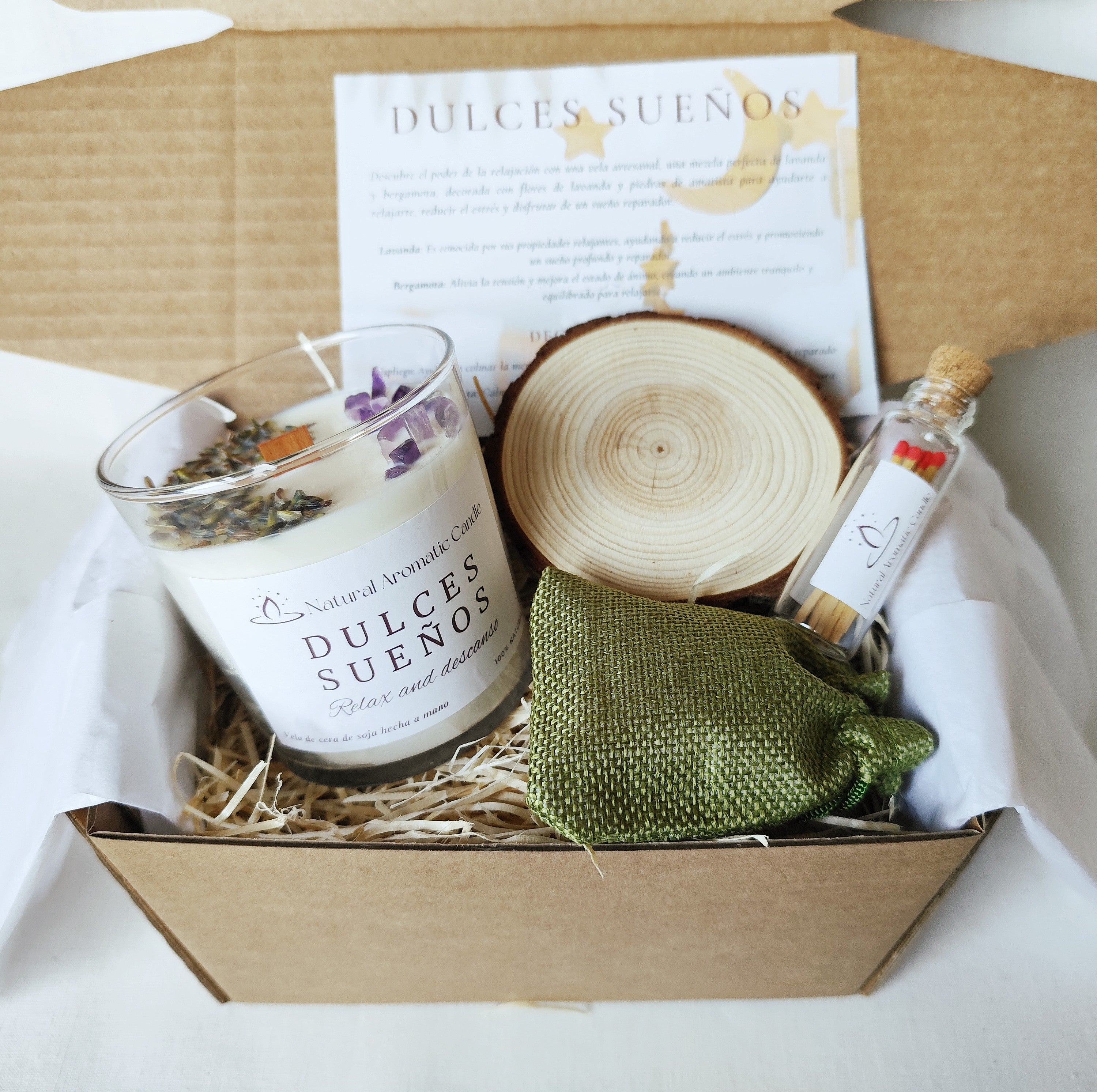 Vela aromática premium con notas de lavanda y bergamota para un sueño reparador.