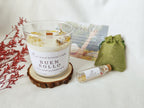Vela relajante de soja natural con fragancia afrutada de pera y frambuesa.