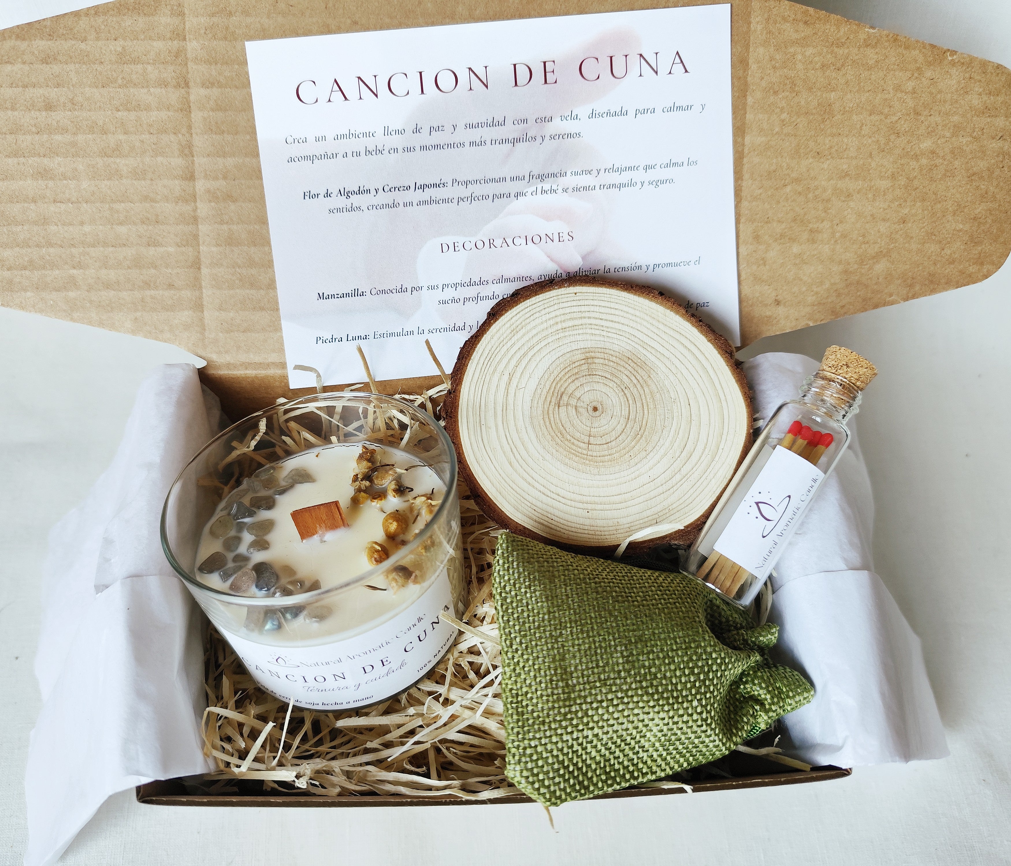 Vela de soja diseñada para transmitir cariño, protección y bienestar emocional.