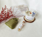 Vela aromática diseñada para acompañar momentos de creatividad y concentración profunda.