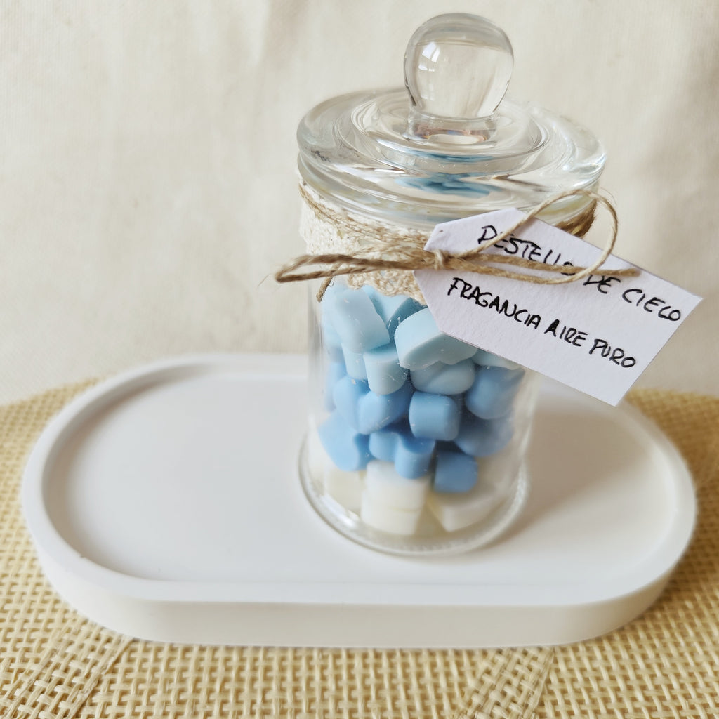 Tarro de cristal con wax melts en forma de corazón aroma Destello de Cielo cítrico y fresco