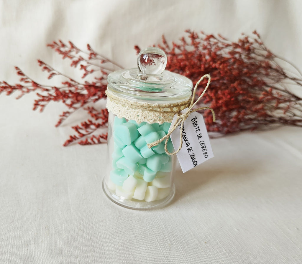 Wax melts “Sakura” que evocan la floración de los cerezos en primavera.